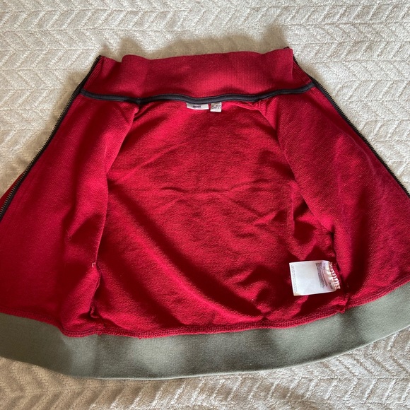 3/4T Handsome Red & Black Zip up sweater for Boys MEXX - Picture 3 of 6